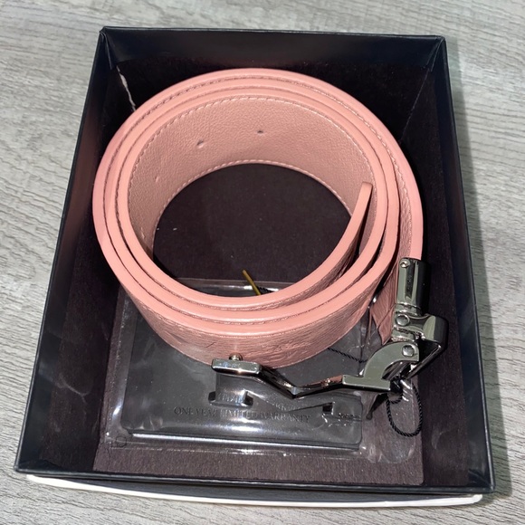 Reversible Authentic MCM Belt - Picture 2 of 3